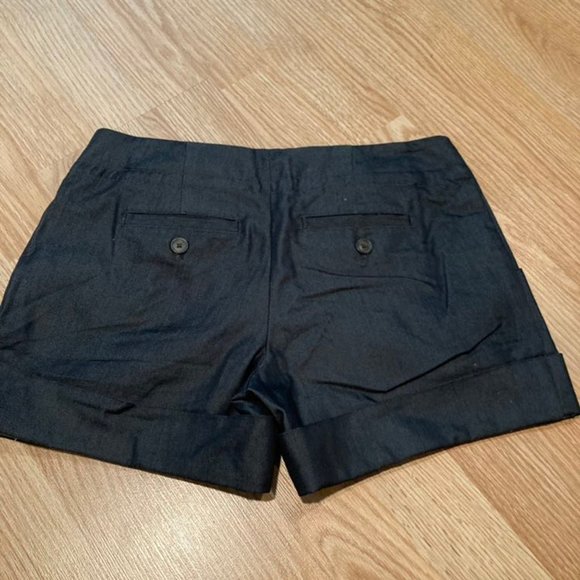 Mossimo Stretch Women's Black Pleated Cuffed Denim Shorts Size 2 - Picture 5 of 5